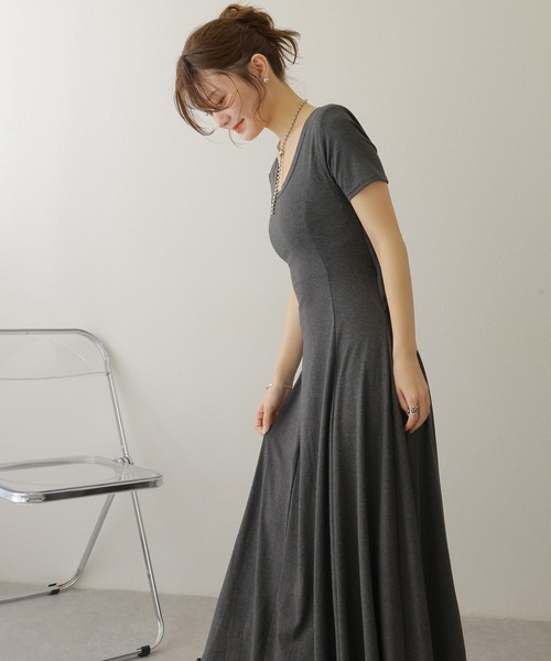 LAULEN（ローレン）の「back separate cut long dress /バックセパレートフレアカットロングドレス（ワンピース・レディース・ブラック/チャコールグレー・FREE）」の11枚目の写真