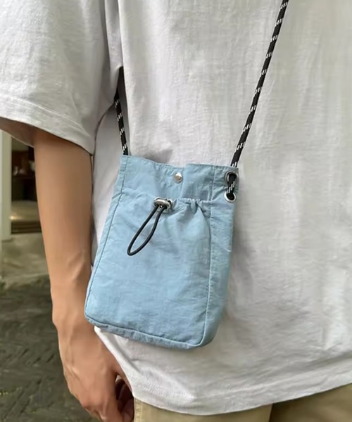 ammy.(エイミードット)の「【 ammy. / エイミードット 】 マルチ ポケット サコッシュ / ミニ ショルダー バッグ(ショルダーバッグ・レディース・ベージュ/アイボリー/ブラック/カーキ/ブルー・FREE)」の5枚目の写真