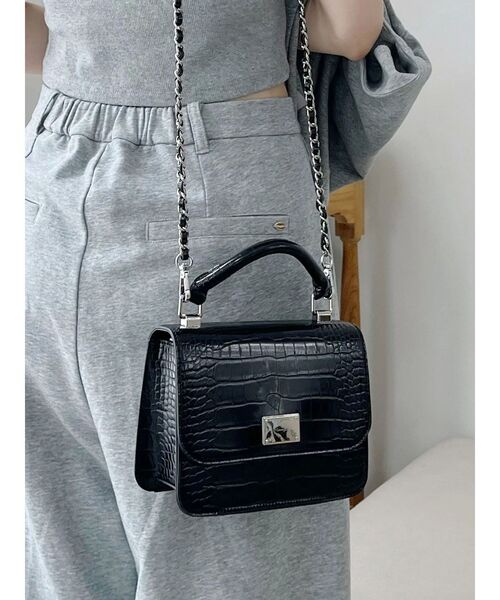 MERCURYDUO（マーキュリーデュオ）の「クロコチェーンミニバッグ（ハンドバッグ・レディース・ブラック/ピンク・FREE）」の2枚目の写真
