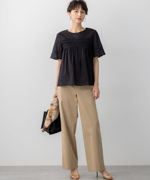 23区（ニジュウサンク）の「【WEB&一部店舗限定】コットンローン ピンタック フレア ブラウス（シャツ/ブラウス・レディース・ブラック系/黄土色系/ネイビー系/スカイブルー系・40/38）」の9枚目の写真