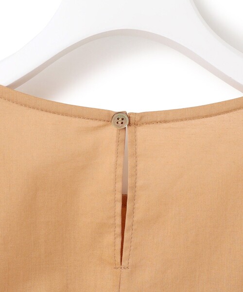 23区（ニジュウサンク）の「【WEB&一部店舗限定】コットンローン ピンタック フレア ブラウス（シャツ/ブラウス・レディース・ブラック系/黄土色系/ネイビー系/スカイブルー系・40/38）」の22枚目の写真