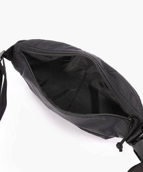 BRIEFING(ブリーフィング)の「BRIEFING/ブリーフィング QUILTED WALKER ボディバッグ ショルダーバッグ(ボディバッグ/ウエストポーチ・メンズ・ブラック/オリーブ・FREE)」の8枚目の写真