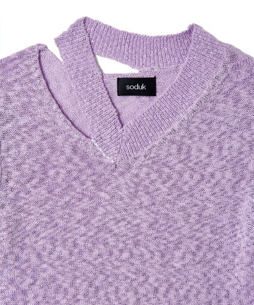 soduk(スドーク)の「"【soduk】new ""V"" knit top"(Tシャツ/カットソー・レディース・ブラック/パープル/ホワイト・ONE SIZE)」の17枚目の写真