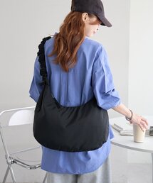 DISCOAT（ディスコート）の「【A4サイズ収納可/ユニセックス】パデットナイロンショルダーバック（ショルダーバッグ）」