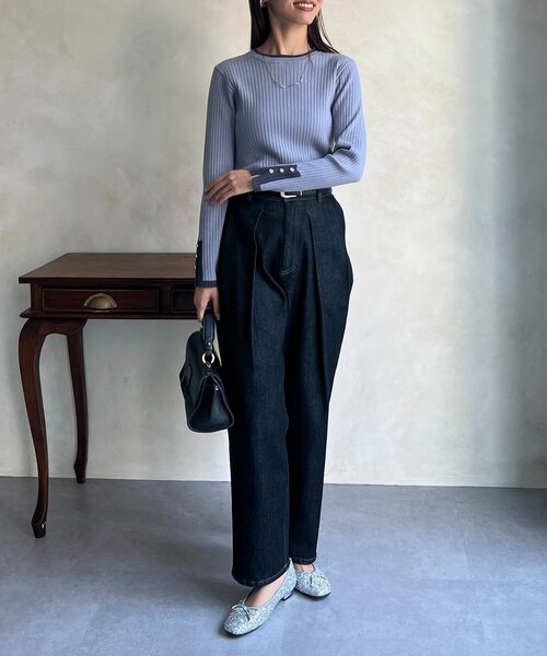 Chez toi(シェトワ)の「袖口ボタンバイカラープルオーバー(ニット/セーター・レディース・アイボリー/ブラック/キャメル/ブルー・FREE)」の7枚目の写真
