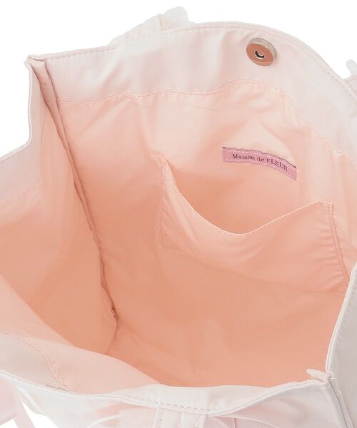 Maison de FLEUR（メゾンドフルール）の「チュールハンドルスクエアトートバッグ（トートバッグ・レディース・ブラック/ピンク・FREE）」の13枚目の写真