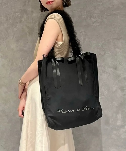 Maison de FLEUR（メゾンドフルール）の「チュールハンドルスクエアトートバッグ（トートバッグ・レディース・ブラック/ピンク・FREE）」の22枚目の写真