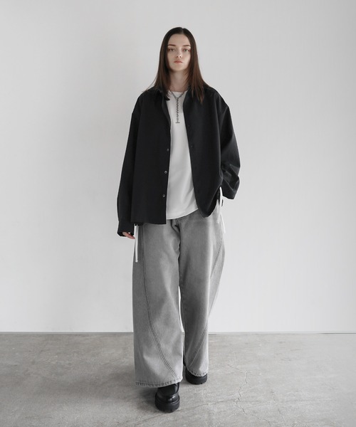 SOCCE（ソーシー）の「【防シワ】ボックスカットルーズレギュラーシャツ（シャツ/ブラウス・メンズ・ブラック/サックスブルー/チャコール/ホワイト/ストライプ/チェック・S/M/L/XL）」の21枚目の写真