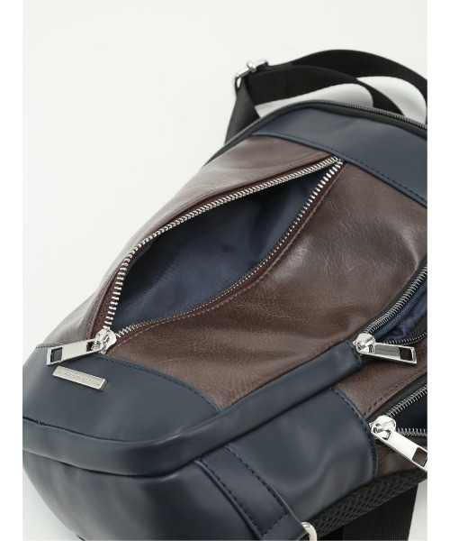 TAKA-Q(タカキュー)の「【二層式】タカキュー 配色 ボディバッグ(ボディバッグ/ウエストポーチ・メンズ・ネイビー/ブラウン・FREE)」の9枚目の写真