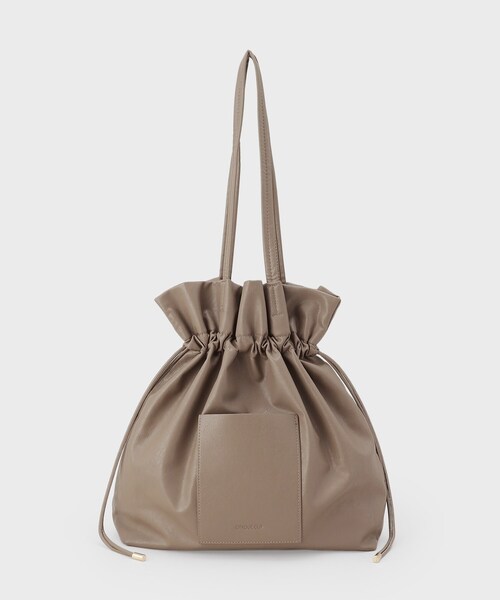 OPAQUE.CLIP（オペークドットクリップ）の「【A4サイズ対応】ソフト合皮巾着ドローストリングトートバッグ（トートバッグ・レディース・ベージュ系その他3/ブラウン系その他2/ブラック/ダークブラウン・00）」の13枚目の写真