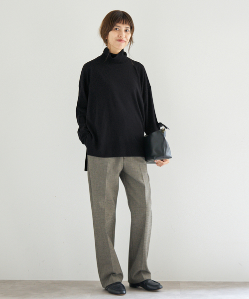 IENA（イエナ）の「ライトウールビッグタートルプルオーバー（ニット/セーター・レディース・ブラック/カーキ/グレー・FREE）」の6枚目の写真