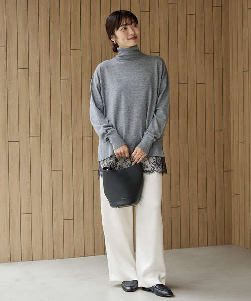 IENA（イエナ）の「ライトウールビッグタートルプルオーバー（ニット/セーター・レディース・ブラック/カーキ/グレー・FREE）」の7枚目の写真