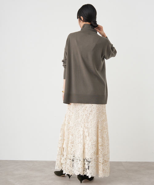 IENA（イエナ）の「ライトウールビッグタートルプルオーバー（ニット/セーター・レディース・ブラック/カーキ/グレー・FREE）」の22枚目の写真