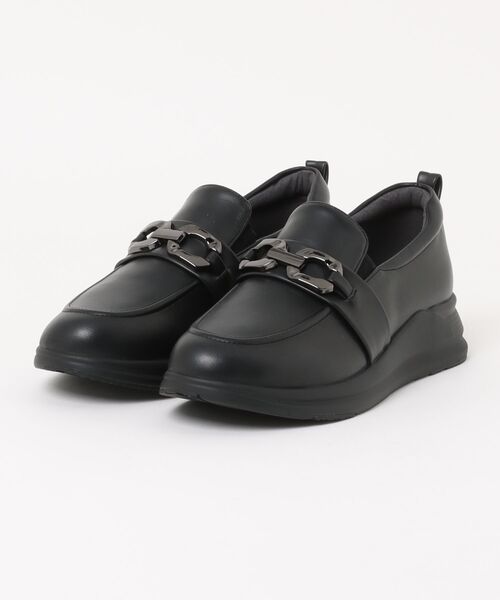 Round About(Bridget Birkin)(ラウンド アバウト)の「【Round About】メタル飾りローファースニーカー(455002)(スニーカー・レディース・ベージュ/ブラック・23.5/23/24)」の6枚目の写真