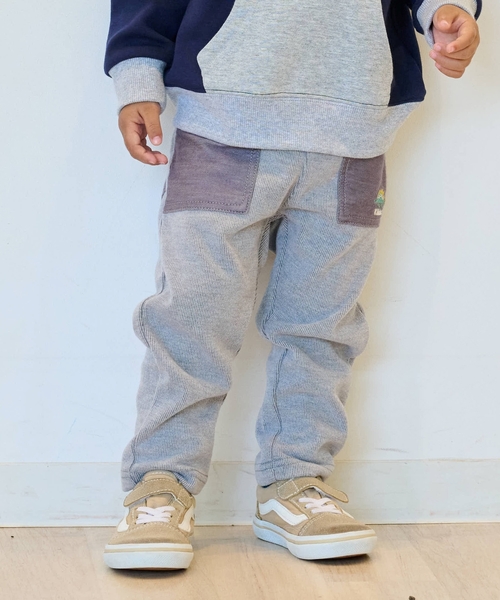 kladskap（クレードスコープ）の「恐竜ロング丈テーパードパンツ（その他パンツ・キッズ・ベージュ/チャコール・90cm/130cm/100cm/110cm/80ｃｍ/120cm）」の2枚目の写真