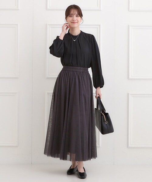 SHOO・LA・RUE（シューラルー）の「【洗濯機可/裏地つき】プチフリルで上品に クルーネックブラウス（シャツ/ブラウス・レディース・オフホワイト/ブラック/ライトベージュ・05/04/03/02/01）」の10枚目の写真