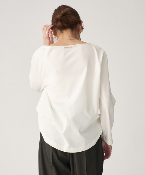 VERMEIL par iena(ヴェルメイユパーイエナ)の「Paralleled cotton プルオーバー(Tシャツ/カットソー・レディース・ブラック/ブラウン/ホワイト・FREE)」の5枚目の写真