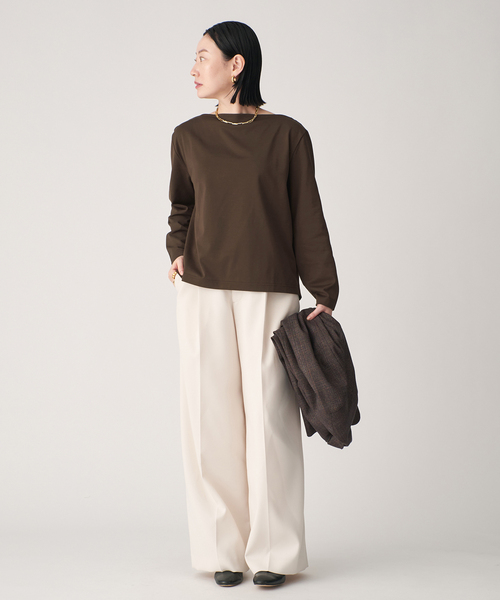 VERMEIL par iena(ヴェルメイユパーイエナ)の「Paralleled cotton プルオーバー(Tシャツ/カットソー・レディース・ブラック/ブラウン/ホワイト・FREE)」の15枚目の写真