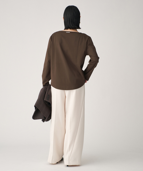 VERMEIL par iena(ヴェルメイユパーイエナ)の「Paralleled cotton プルオーバー(Tシャツ/カットソー・レディース・ブラック/ブラウン/ホワイト・FREE)」の17枚目の写真