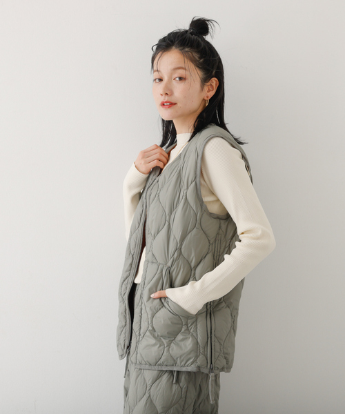 abahouse mavie（アバハウスマヴィ）の「【TAION】 Wジップ ダウンベスト（ダウンベスト・レディース・ブラック/セージグリーン・フリー）」の22枚目の写真