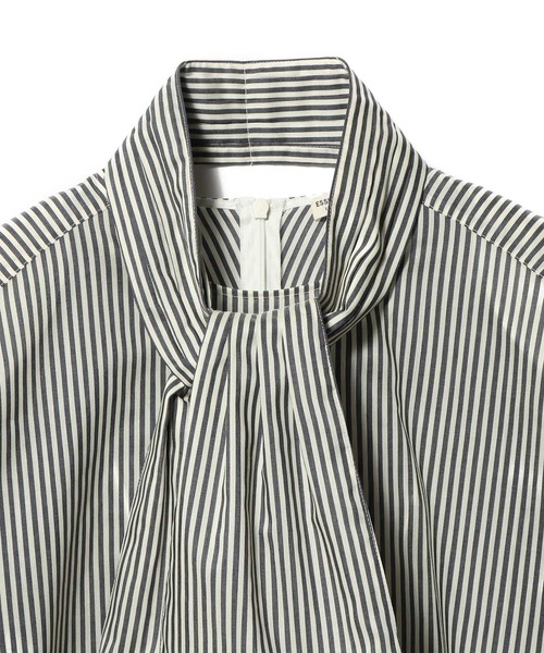 ESTNATION(エストネーション)の「ESSENCEOFLUXURY / ストライプハイネックブラウス(シャツ/ブラウス・レディース・ダークグレー・36/38)」の3枚目の写真