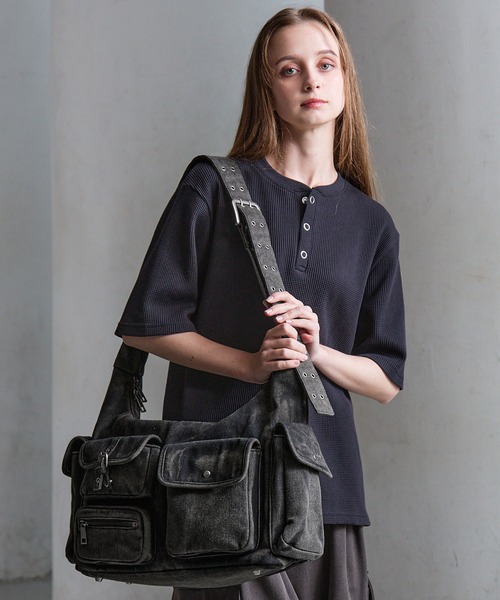 CLEL(クレイル)の「【CLEL】Fringe/Basic Denim Shoulder Bag / フリンジ/ベーシック デニムショルダーバッグ(ショルダーバッグ・メンズ・ブラック系/グレー/ブルー系・FREE)」の4枚目の写真