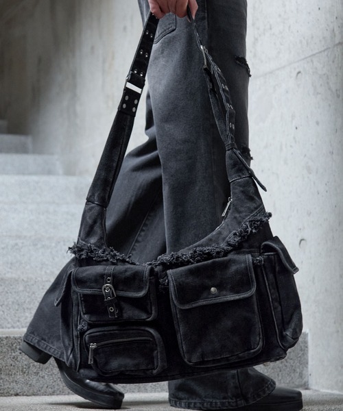 CLEL(クレイル)の「【CLEL】Fringe/Basic Denim Shoulder Bag / フリンジ/ベーシック デニムショルダーバッグ(ショルダーバッグ・メンズ・ブラック系/グレー/ブルー系・FREE)」の21枚目の写真
