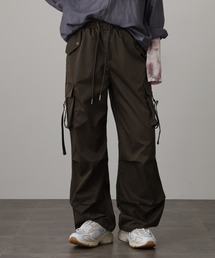 .WORKS（ドットワークス）の「.worksフラップポケタブ付カーゴパンツ（カーゴパンツ）」