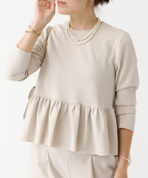 DESIGNWORKS(デザインワークス)の「【セットアップ対応】ぺプラムトップス(シャツ/ブラウス・レディース・アイボリー/ブラック/ネイビー・フリー)」の1枚目の写真