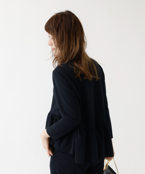 DESIGNWORKS(デザインワークス)の「【セットアップ対応】ぺプラムトップス(シャツ/ブラウス・レディース・アイボリー/ブラック/ネイビー・フリー)」の6枚目の写真