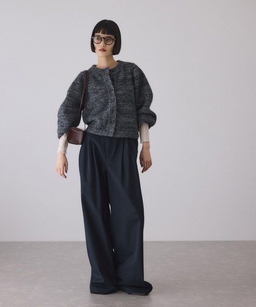 ADAM ET ROPE'(アダムエロペ)の「3タックワイドチノパンツ(チノパンツ・レディース・ベージュ/ネイビー・36/38)」の4枚目の写真