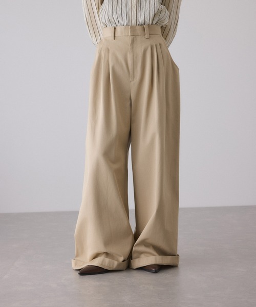 ADAM ET ROPE'(アダムエロペ)の「3タックワイドチノパンツ(チノパンツ・レディース・ベージュ/ネイビー・36/38)」の7枚目の写真