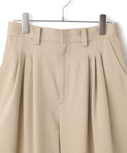 ADAM ET ROPE'(アダムエロペ)の「3タックワイドチノパンツ(チノパンツ・レディース・ベージュ/ネイビー・36/38)」の14枚目の写真