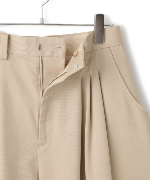 ADAM ET ROPE'(アダムエロペ)の「3タックワイドチノパンツ(チノパンツ・レディース・ベージュ/ネイビー・36/38)」の15枚目の写真