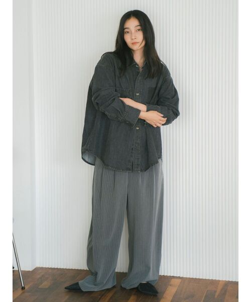 Ungrid（アングリッド）の「ポケットデザインデニムシャツ（シャツ/ブラウス・レディース・ブラック/ブルー・FREE）」の12枚目の写真