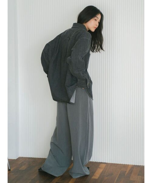 Ungrid（アングリッド）の「ポケットデザインデニムシャツ（シャツ/ブラウス・レディース・ブラック/ブルー・FREE）」の13枚目の写真