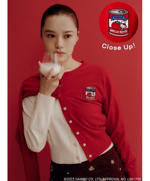 FURFUR（ファーファー）の「HELLO KITTYワッペンカーディガン（カーディガン/ボレロ・レディース・ブルー/ブラック/ホワイト/レッド・F）」の4枚目の写真