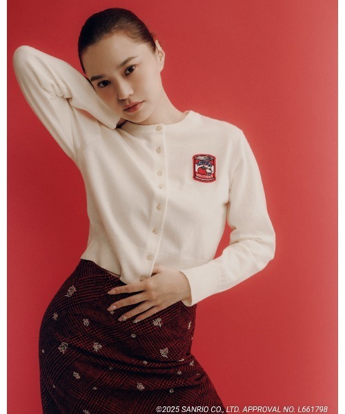 FURFUR（ファーファー）の「HELLO KITTYワッペンカーディガン（カーディガン/ボレロ・レディース・ブルー/ブラック/ホワイト/レッド・F）」の7枚目の写真