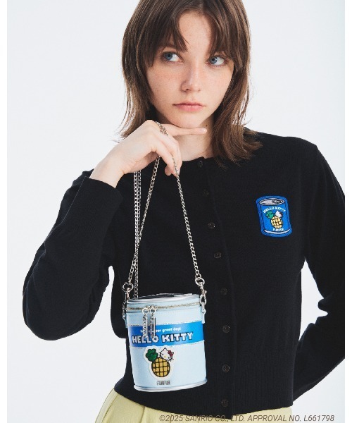 FURFUR（ファーファー）の「HELLO KITTYワッペンカーディガン（カーディガン/ボレロ・レディース・ブルー/ブラック/ホワイト/レッド・F）」の9枚目の写真