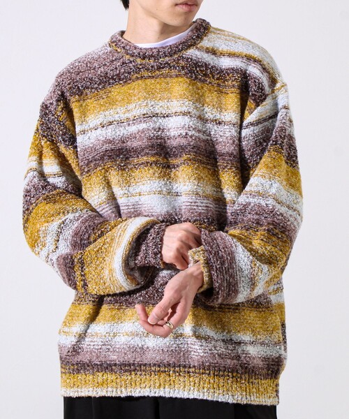 GLOSTER（グロスター）の「【ふんわり立体感】グラデーションブークレプルオーバー（ニット/セーター・メンズ・イエロー系その他/パープル系その他/ブルー系その他・S/M/L）」の3枚目の写真
