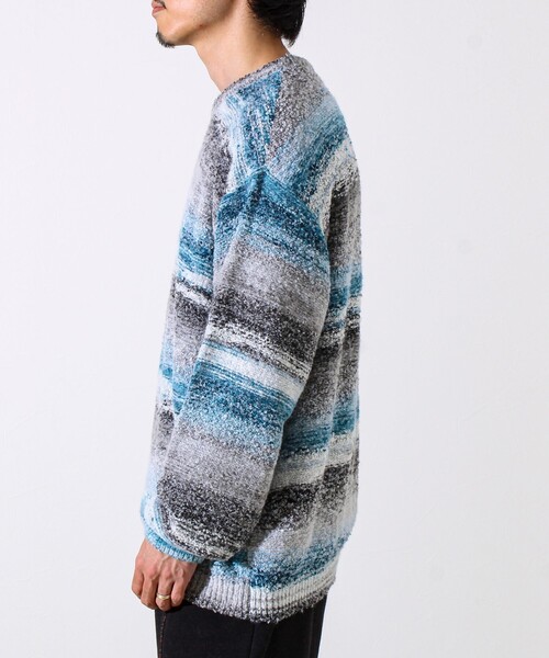 GLOSTER（グロスター）の「【ふんわり立体感】グラデーションブークレプルオーバー（ニット/セーター・メンズ・イエロー系その他/パープル系その他/ブルー系その他・S/M/L）」の6枚目の写真