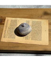 tone（トーン）の「【musk】ライトグレーのストーンキャンドル(MA)（キャンドル）」