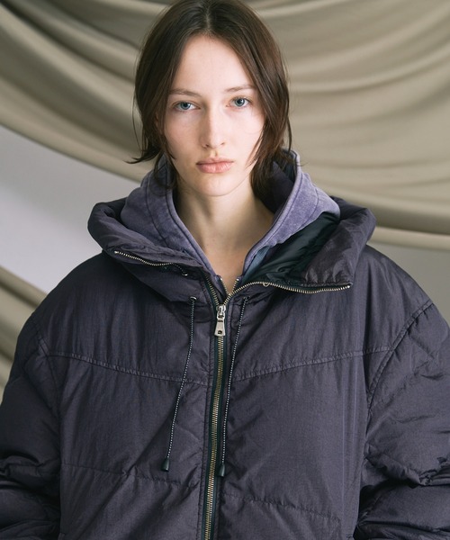 MAISON SPECIAL(メゾンスペシャル)の「《UNISEX》Garment-dye Prime-Over Hood Down Jacket/ガーメントダイプライムオーバーフードダウンブルゾン【MAISON SPECIAL/メゾンスペシャル】(ダウンジャケット/コート・メンズ・ブラック/チャコールグレー/ブルー・0/1/2)」の21枚目の写真