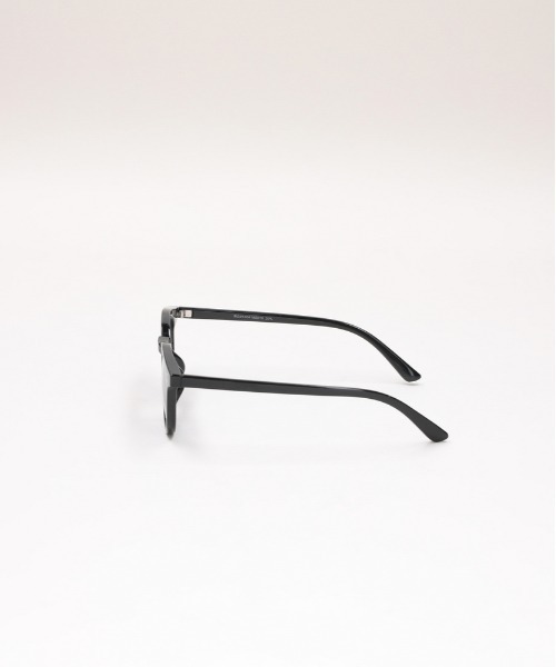 Right-on（ライトオン）の「【Right-on Basic】UVカット サングラス (ファッションアクセサリー / 軽量 / デイリーユース / シンプル)（サングラス・メンズ・ブラック・ONE SIZE）」の5枚目の写真
