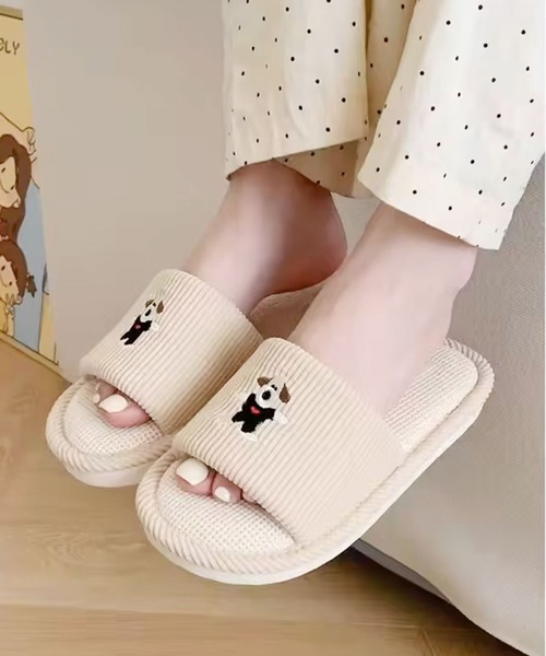 ammy.（エイミードット）の「【 ammy. / エイミードット 】 コーデュロイ 刺繍 ワンちゃん スリッパ（ルームシューズ/スリッパ・レディース・アイボリー/ベージュ・36-37/38-39/40-41）」の5枚目の写真