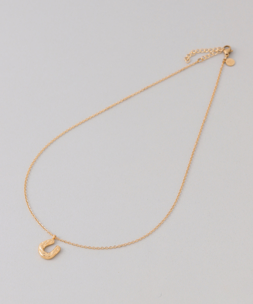 Noble(ノーブル)の「PETIT MOMENTS/プティモーメント Horse Shoe Charm Necklace(ネックレス・レディース・ゴールド・FREE)」の4枚目の写真