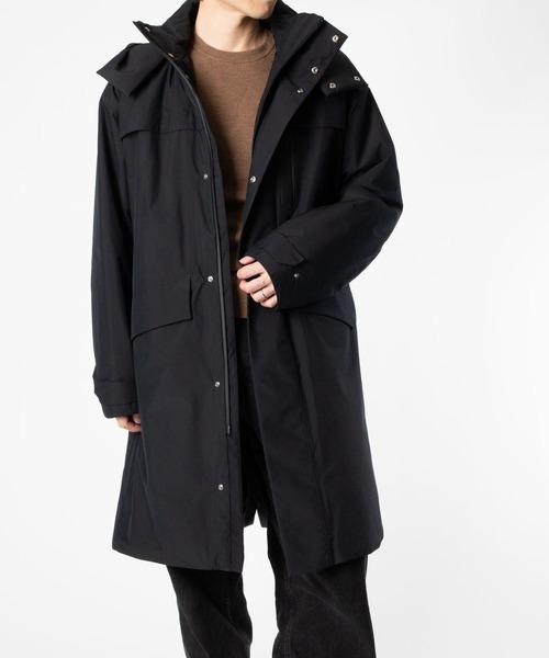 HERNO(ヘルノ)の「HERNO 2 LAYER GORETEX COAT ヘルノ ゴアテックス パーカ(モッズコート・メンズ・ブラック・48/50/46/52)」の4枚目の写真