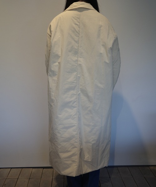 CLANE(クラネ)の「CLANE COLOR DOWN CHESTER COAT(その他アウター・レディース・オフホワイト/ブラック・1/2)」の6枚目の写真