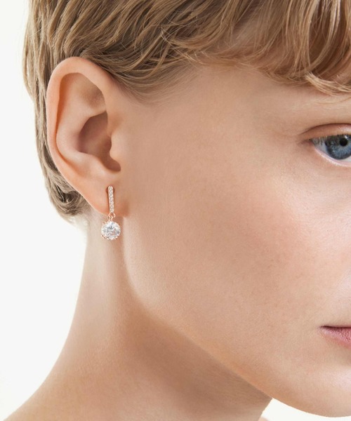 SWAROVSKI(スワロフスキー)の「【公式】【スワロフスキー】Stilla クリップイヤリング, ラウンドカット, パヴェ, ホワイト, ローズゴールドトーン・プレーティング(イヤリング・レディース・ホワイト・ONE SIZE)」の2枚目の写真