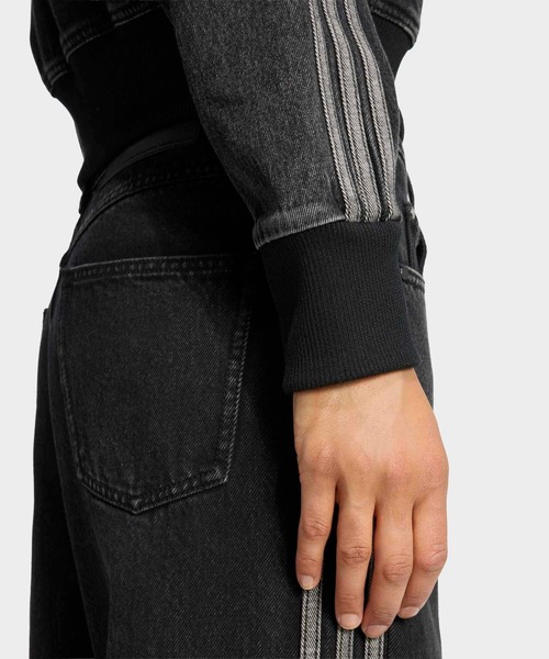 adidas（アディダス）の「ファイヤーバード トラックトップ デニム / ジャージ / トラックジャケット / アディダスオリジナルス adidas Originals（デニムジャケット・レディース・ブラック・X-LARGE/LARGE/XX-LARGE/X-SMALL/SMALL/MEDIUM）」の4枚目の写真